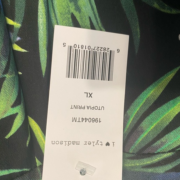 ILTM Safari shorts with stretch NWT - Picture 3 of 3